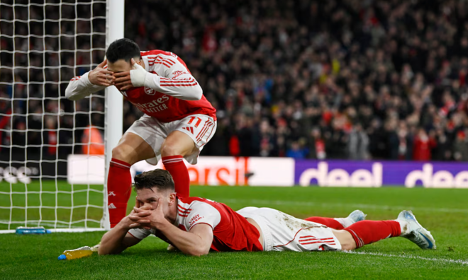 Arsenal extend lead over Manchester City to nine points