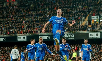 Real closes in on Barca