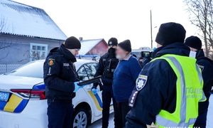 Man uses hammer, axe to kill five at Ukraine refugee facility