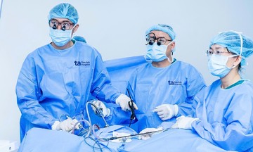 Laparoscopic appendectomy for a boy