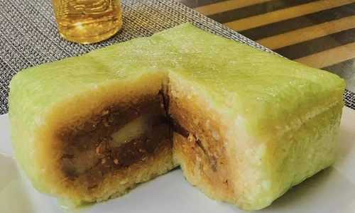 How to eat Banh Chung, Thit Kho without gaining weight during Tet