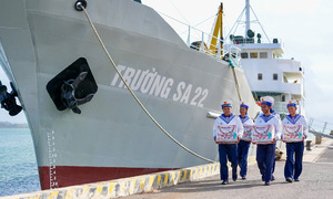 Omachi spreads early Tet spirit to Truong Sa