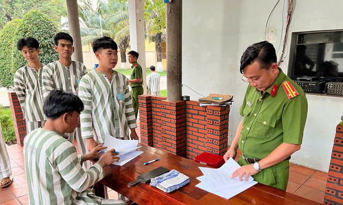 Ho Chi Minh City reduces sentences, grants early release to 500 people for Tet