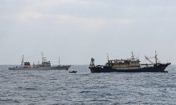 Japan releases Chinese captain after bail commitment