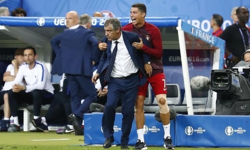 Fernando Santos: 'Ronaldo is better than Messi due to more titles'