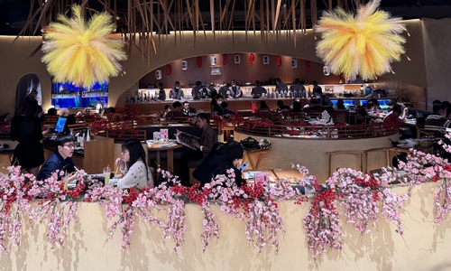 Restaurants fully booked on Valentine's night