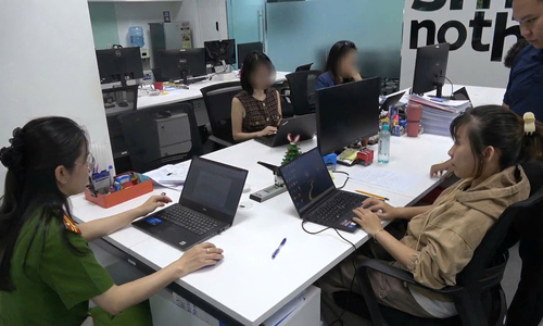 Female accountant 'embezzles' over 27 billion dong from securities firm