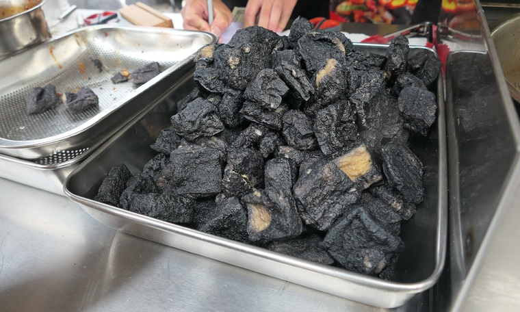 Stinky tofu shop causes mental distress for residents