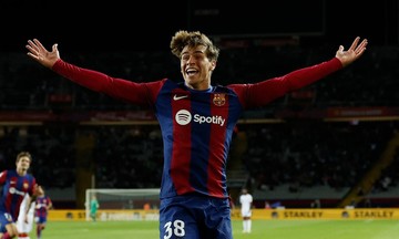 Why is La Masia no longer producing top central strikers?