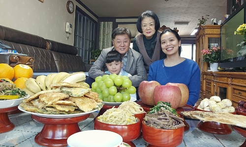 The 30-dish offering tray and the 'seollal hurdle' for Vietnamese daughters-in-law in Korea