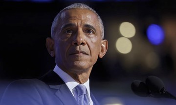 Obama clarifies 'aliens are real' statement