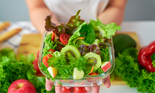 Should you regularly consume raw vegetables?