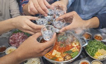 Can people with cardiovascular disease drink alcohol during Tet?