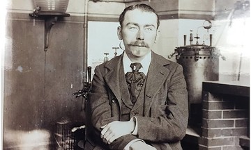 Doctor born in the year of the horse discovers whooping cough bacteria