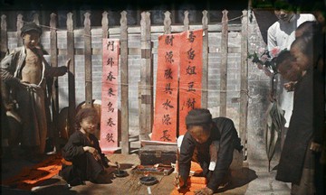 Hanoi's Tet a century ago through color photographs