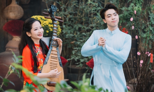 Pipa artist Dieu Thao writes song about peaceful Tet