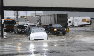 California braces for heavy rain, widespread flood risk