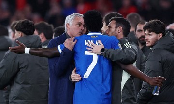 Vinicius alleges racial abuse, match halted for 10 minutes