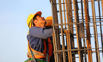 Construction contractor reduces over a trillion dong in revenue due to 'printing error'