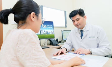 Should cancer patients undergoing treatment get cosmetic tattoos?