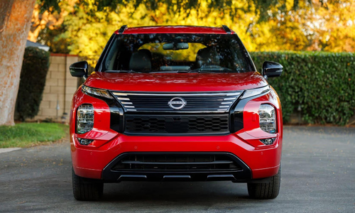 Japanese automakers continue as 'friends, not moving in together'