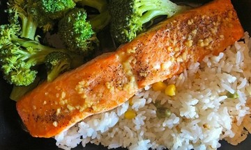 Eating vegetables, protein, then carbohydrates helps stabilize blood sugar and maintain shape