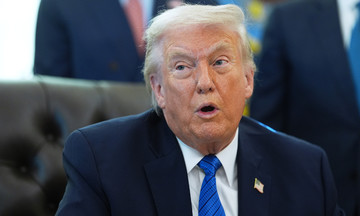 Trump raises additional tariffs from 10% to 15%