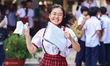 More than 20 provinces and cities announce third subject for 10th-grade entrance exam