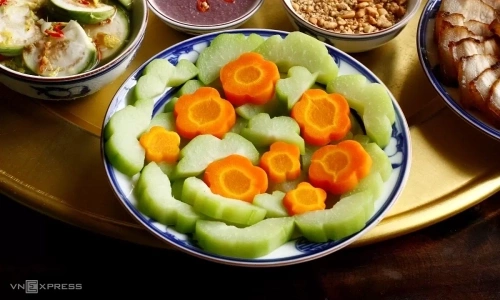 Dietary regimen during tet to prevent constipation and bloating in children