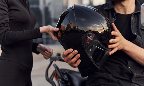 Male student suffers myocardial infarction from overexcitement while giving a ride to class beauty