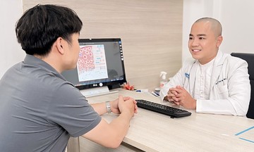 Men's performance declines due to pressure from Tet lucky money and gifts