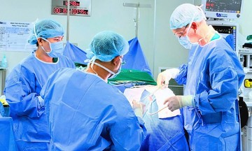 Elderly man develops brain hematoma after a fall