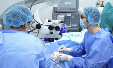 What is a macular hole?