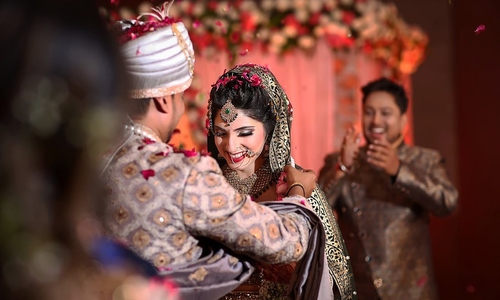 Indian parents hire 'honey traps' to vet prospective sons-in-law