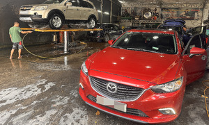 Post-tet car cleaning rush overwhelms workshops