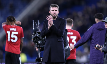 Gary Neville warns appointing Carrick is a gamble