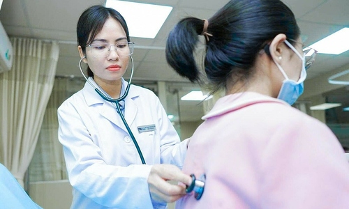 Should one undergo surgery for stomach cancer?