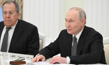 General secretary To Lam's special envoy meets president Putin