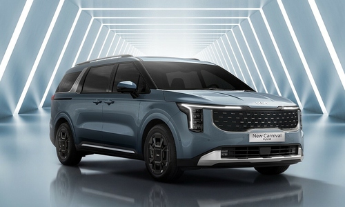 Kia Carnival Hybrid receives over 100 million VND in incentives