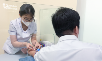 Hypoglycemia caused by drinking alcohol on an empty stomach