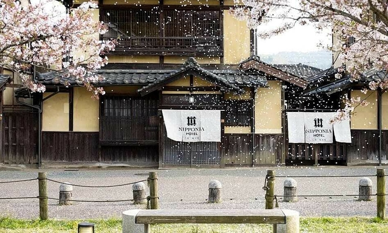 Old towns in Ehime captivate visitors to Japan