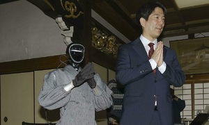 Japan launches robot monk