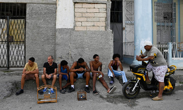 Russia considers supplying oil to Cuba