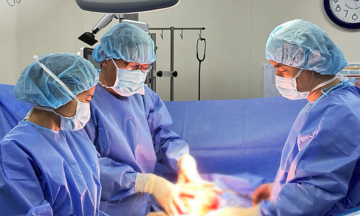 Surgeons remove over 3 kg tumor from woman’s abdomen