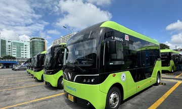 Nine bus routes in TP HCM switch to electric vehicles from March 1