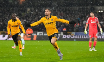 Man Utd has chance to climb to third in Premier League