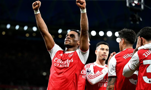 Neville: 'Arsenal face 10 painful weeks in Premier League title race'