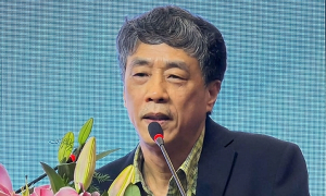 Literary figures discuss poetry in the age of AI