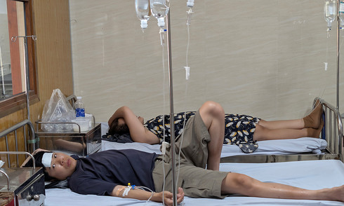 Many hospitalized in Ho Chi Minh City with suspected banh mi poisoning