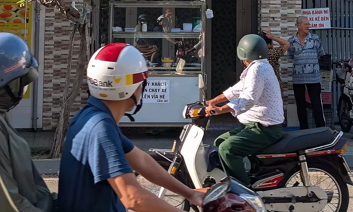 More suspected bread poisoning cases in Ho Chi Minh City, total reaches 94